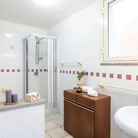 Apartment Torregrandeapt.3 - Vicino Al Mare - Free Wi-fi *